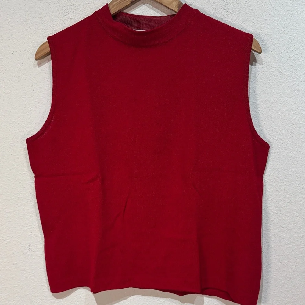 St. John Bold Red Sleeveless Tank Top size Large - Picture 1 of 8